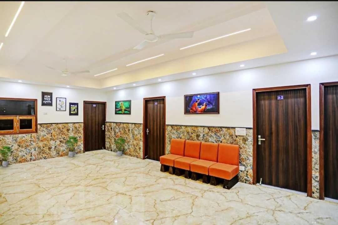 Hotel O K R Resdiancy Near Botanic Garden Of Indian Republic Noida Ngoại thất bức ảnh